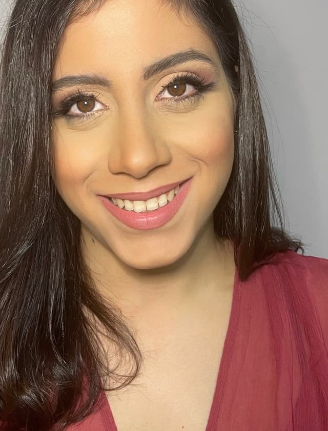Marwa Rizek Makeup  logo