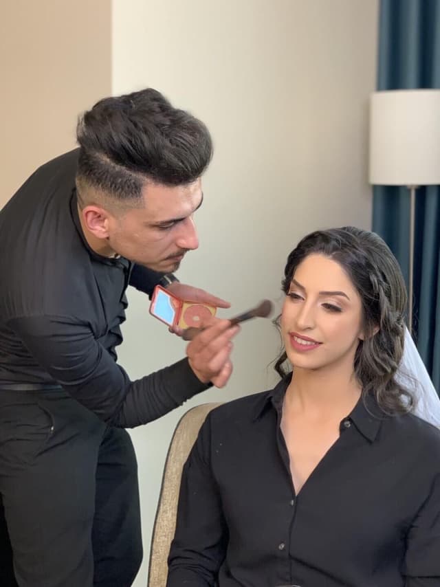 Jadmakeup logo